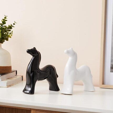Home Decor White and Black Resin Horse Figurines